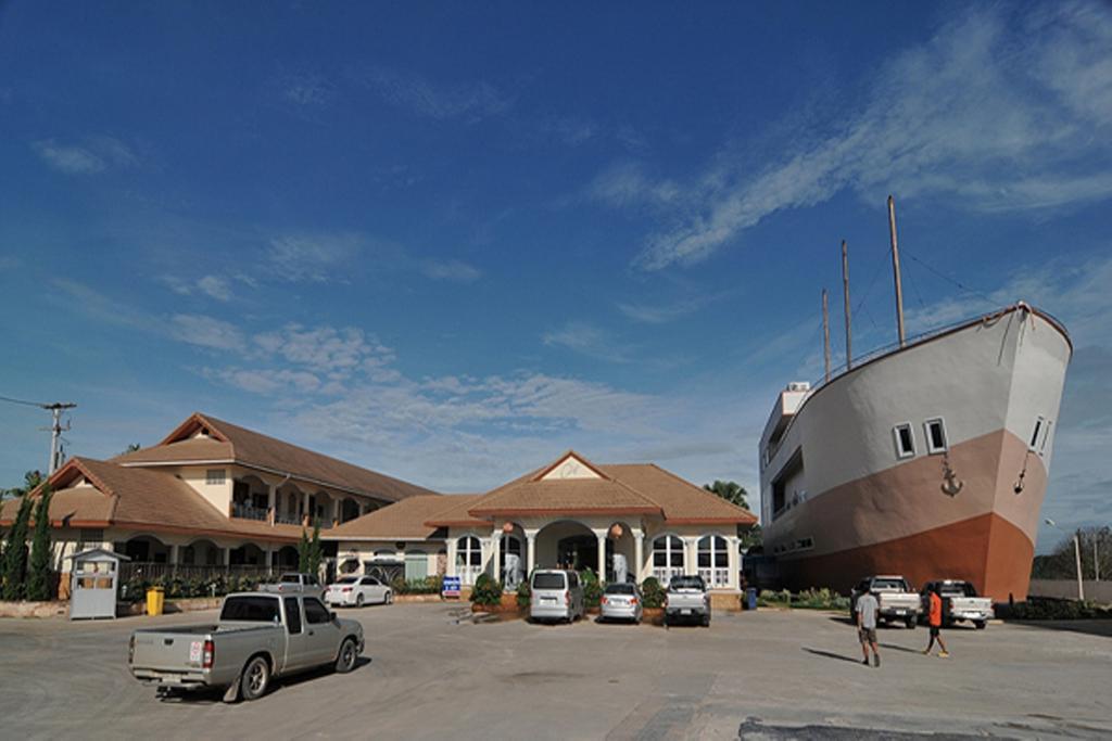 The O Valley Boutique Hotel Surat Thani Exteriör bild